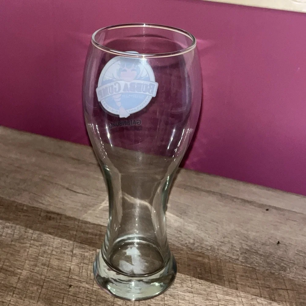 Bubba Gump Shrimp Co Restaurant Gatlinburg 24oz. Beer Pilsner‎ Glass Souvenir